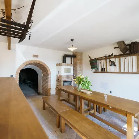 Apartment Pausram Pouzdrany